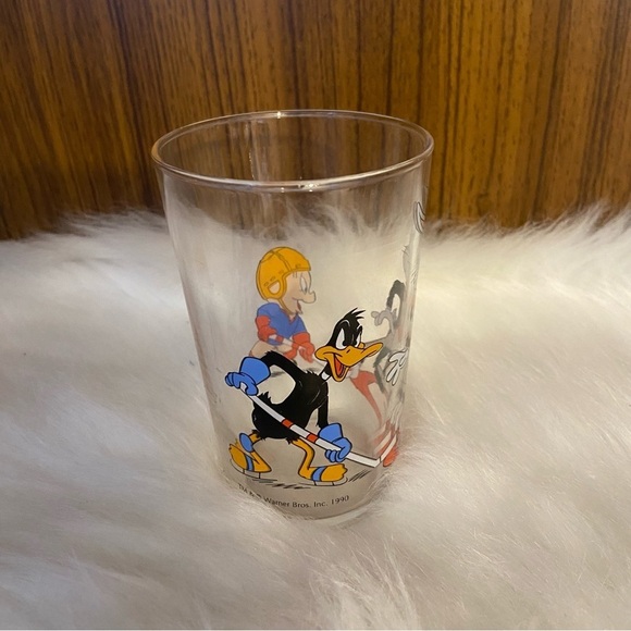 Vintage Looney Tunes 1990’s hockey glass - Picture 4 of 8
